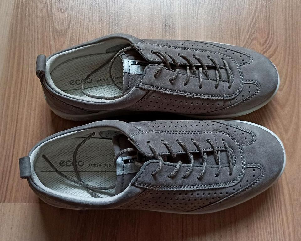 NEU Ecco Halbschuhe Sneaker Damen 39 Echtleder grau Sport Schuhe in  Thüringen - Jena | eBay Kleinanzeigen ist jetzt Kleinanzeigen