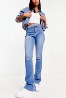 Jeans in hellblauer Waschung mit hohem Bund - DTT Bayern - Bad Tölz Vorschau