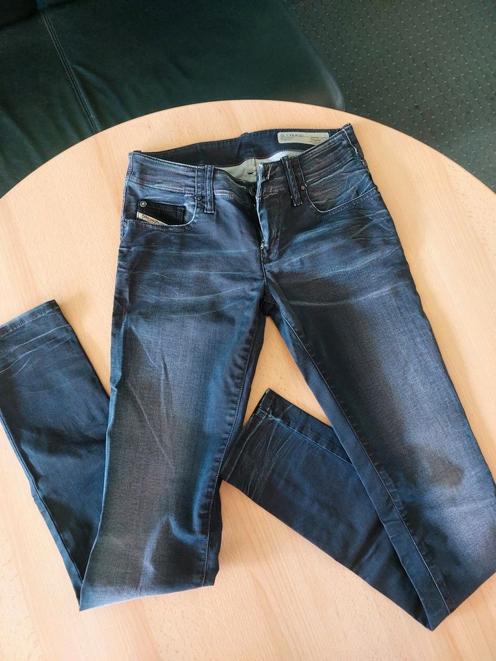 Damen Jeans (Marke Diesel) in Leipzig