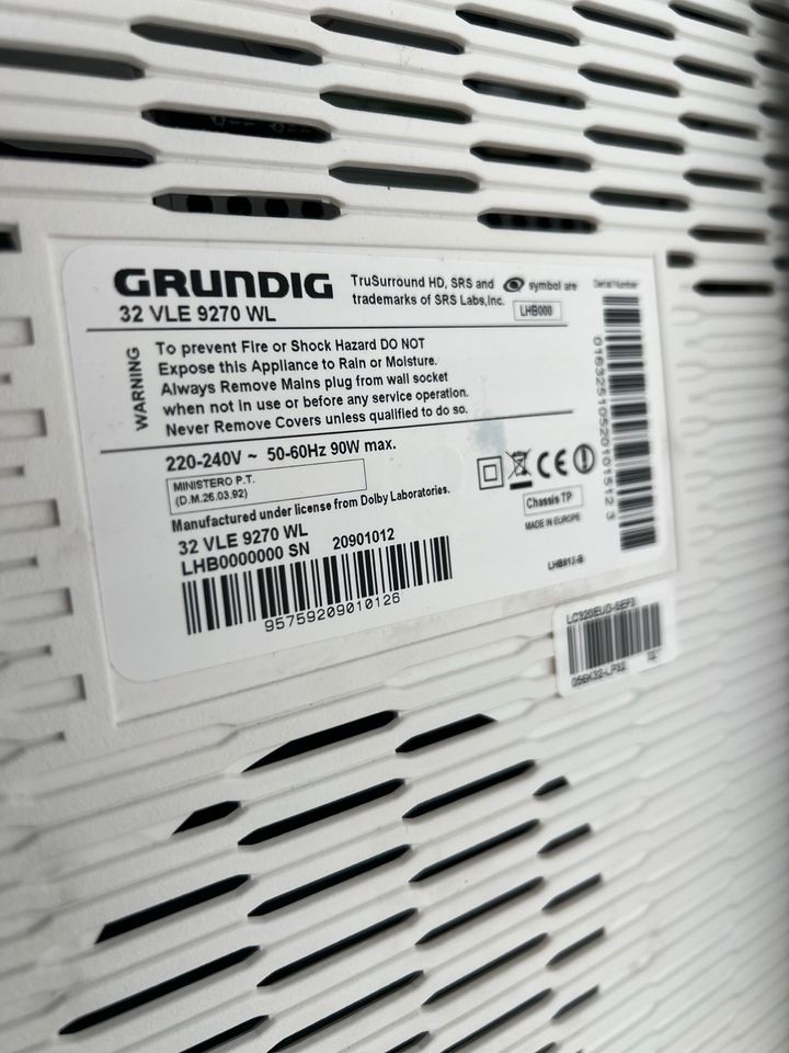 Grundig Fernseher mit Amazon tv Stick in Köln