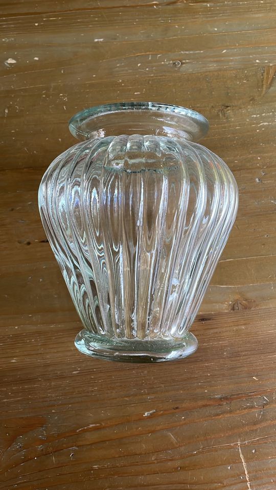 Vase aus Glas, 20 cm Höhe in Bonn