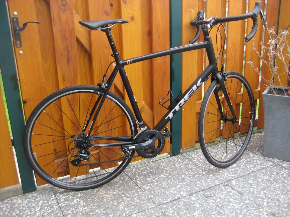 Rennrad "Trek 1.2C (Einsteigermodell) schwarz-matt in Apen