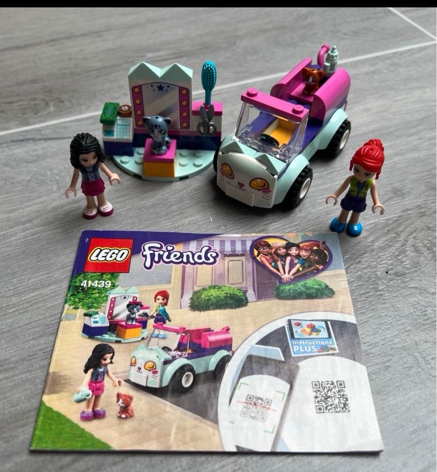 Lego Friends Sammlung Figuren Bauplatten Campingplatz Auto Hunde in Neukirchen-Vluyn