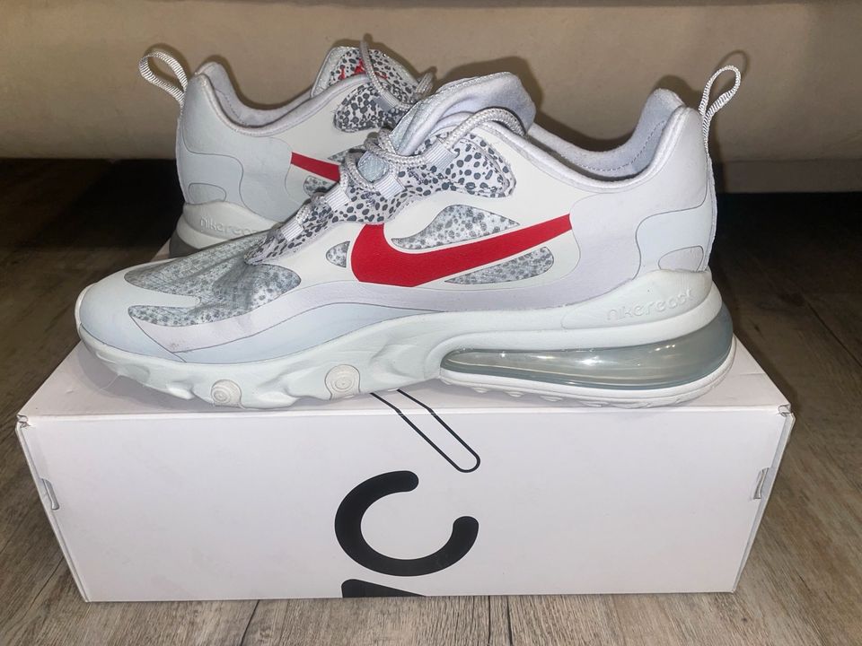 Nike Air 270 react neutral grey university red  leoOVP Größe 44,5 in Schnelldorf