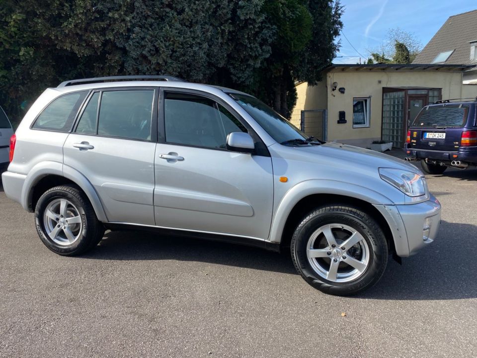 Toyota RAV 4 2.0-l-VVT-i 4x4 Executive in Essen