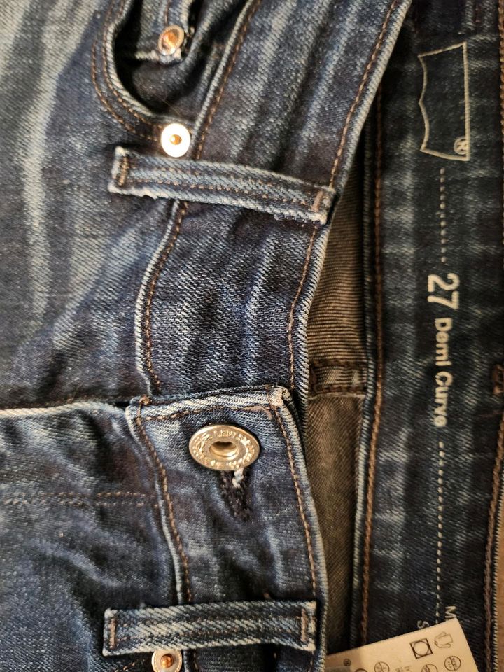 Damen Jeans Size 27×32 in Ehra-Lessien