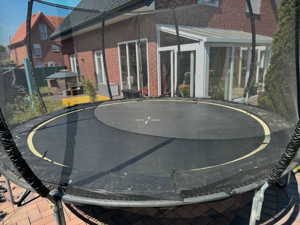 Trampolin, Sportgerät, Garten, Gartenspielzeug in Oelde