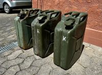 3 x Benzinkanister 20 Liter Metall Bundeswehr Hessen - Lauterbach (Hessen) Vorschau