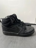 Nike Velour Turnschuhe Gr. 34 Nordrhein-Westfalen - Eschweiler Vorschau