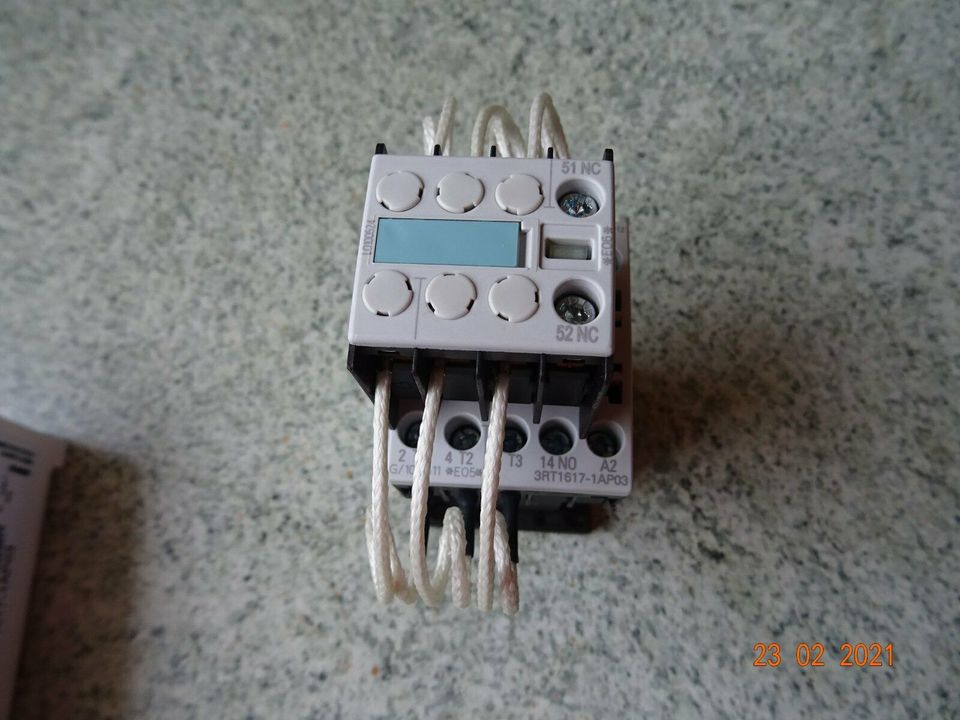 Siemens 3RT1617-1AP03 Kondensatorschütz 400 V /12,5 kvar, Neu.!!! in Kulmbach