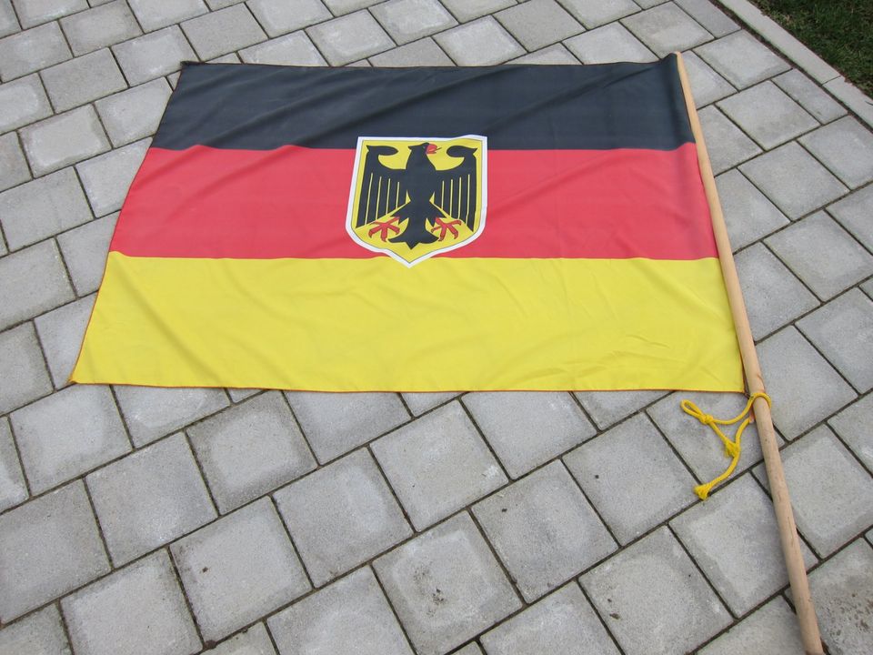Flagge Deutschland mit Adler Fahne Deutschland mit Adler