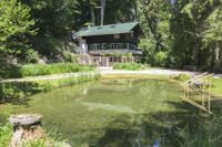 Provisionsfrei: Einzigartiges Ferienhaus mit riesigem Garten und eigenem Bachlauf mitten im Wald Bayern - Landsberg (Lech) Vorschau