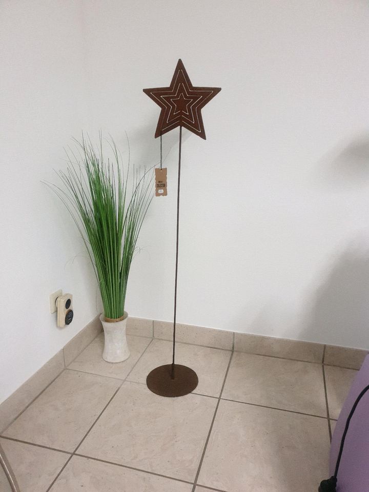 Stern  Weihnachten Deko neu 123cm hoch in Moers