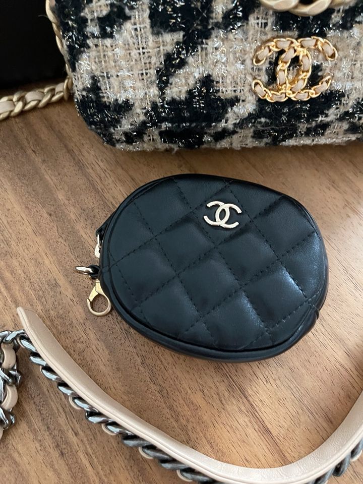 Chanel 19 Wallet on Chain Woc Karl Lagerfeld 2019 Hahnentritt in Kelkheim