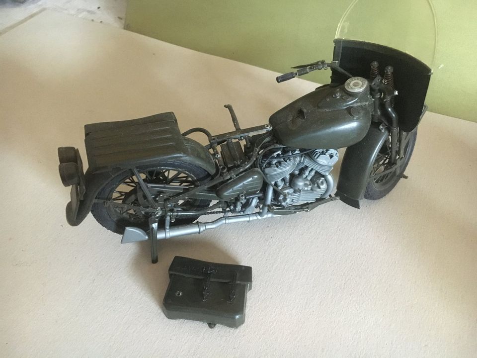 Alte Revell 1:9 Motorradmodell 70er Jahre BMW 750 Harley Davidson in Arzberg