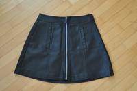Kunstleder Mini Rock schwarz von Bershka Gr. XS Hessen - Bad Vilbel Vorschau