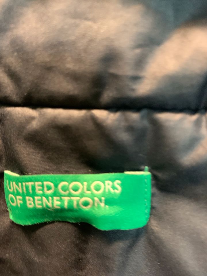 Steppjacke / Mantel Gr.38 Dunkel Blau, United Colors of Benetton in Moers