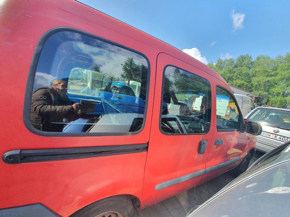 Renault Kangoo KC Seitentür Schiebtür hinten rechts Rot Bj.98 in Bremervörde