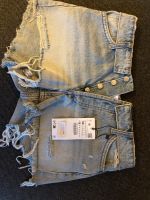 Jeansshorts mit Knopfreihe ZARA Neu mit Etiketten Sachsen - Döbeln Vorschau