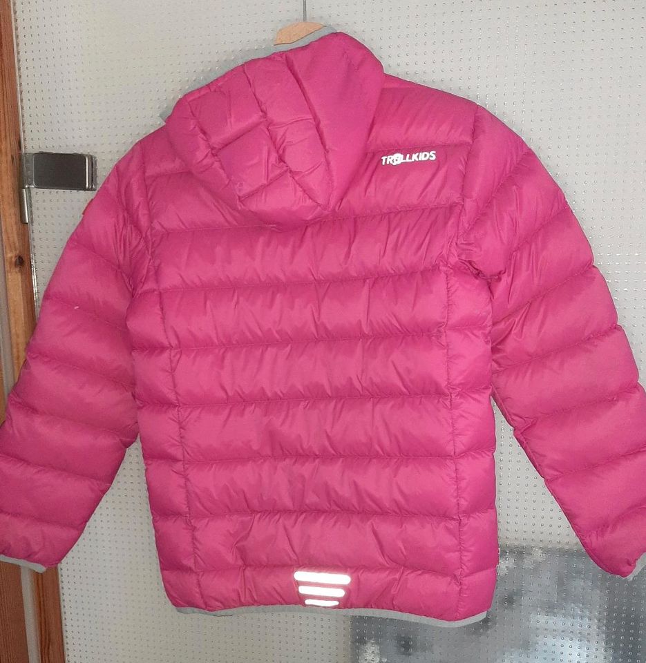 Trollkids Dovrefjell Daunenjacke pink 152 in Sinzig