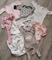 Schlafanzug Set Größe 62/68 Babykleidung Strampler Kleidungspaket Niedersachsen - Neustadt am Rübenberge Vorschau