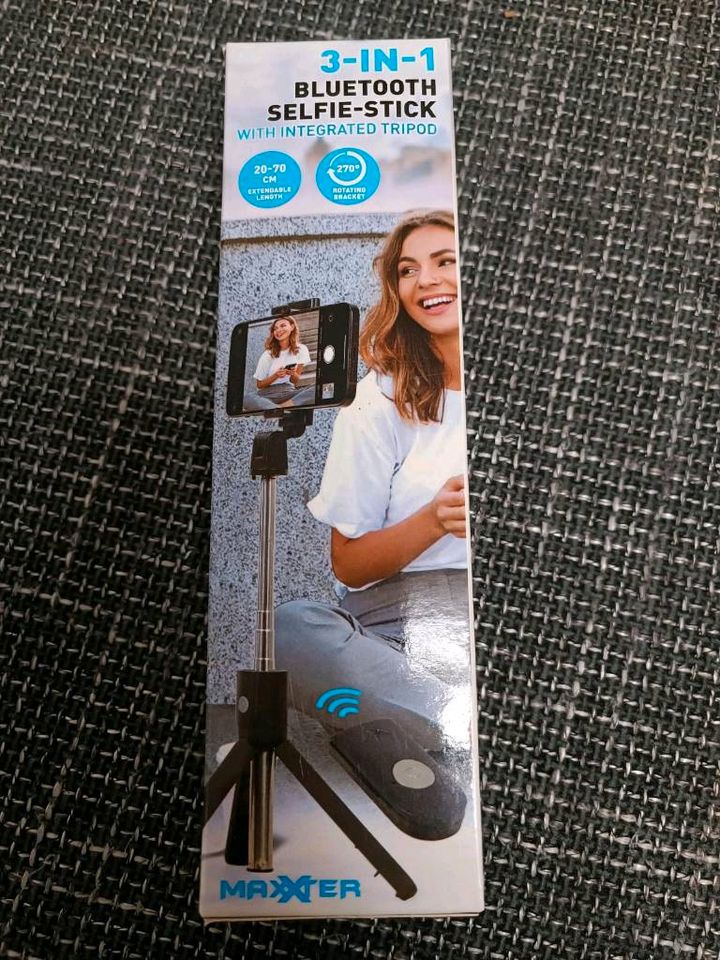 Smartphone Selfie Stick Handy Bluetooth Stativ 3 in1 Tripod Selfi in Sindelfingen