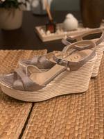 Wedges Keilabsatz Plateau Absatz Glitzer Sandalen Sandaletten Hessen - Hofheim am Taunus Vorschau