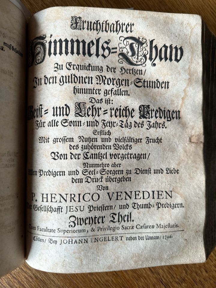 Antikes Buch von 1726 in Hamburg