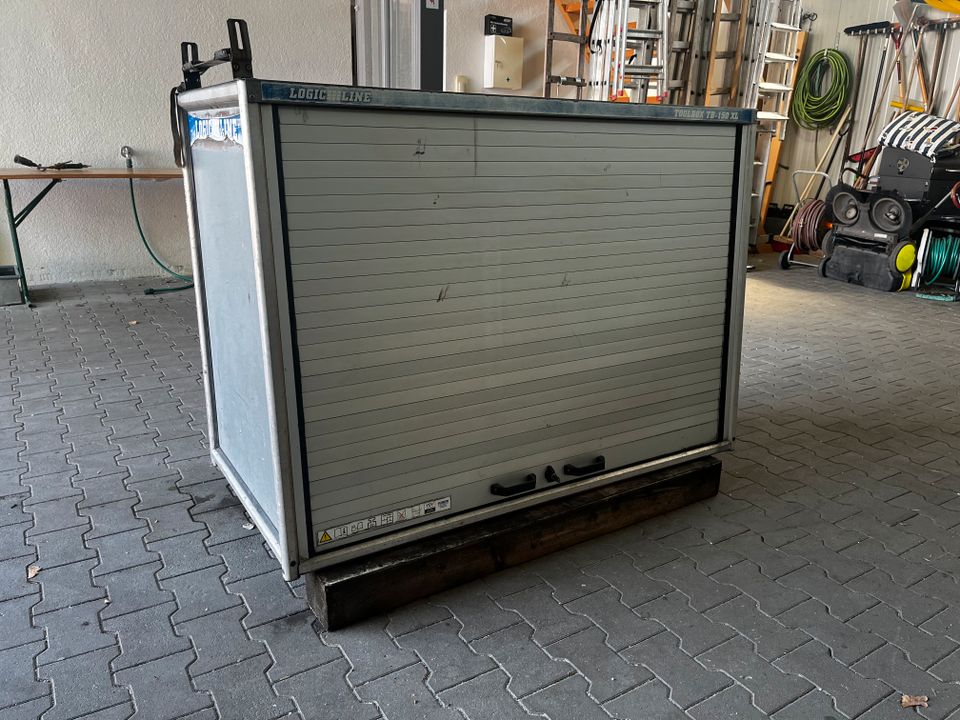 Logic Line Transportbox Pritsche Werkzeugkiste in Halle