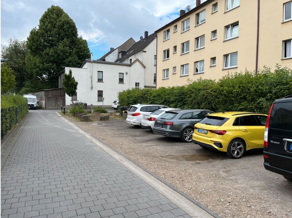 solides Mehrfamilienhaus mit Potenzial in Essen in Essen