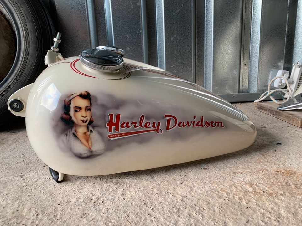 Lacksatz Harley Davidson Airbrush/ Pinstriping in Elsdorf