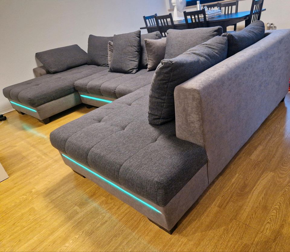 Couch U form mit LED Beleuchtung und Fernbedienung 3 Teile in Herne