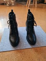 Stiefelette Nordrhein-Westfalen - Höxter Vorschau