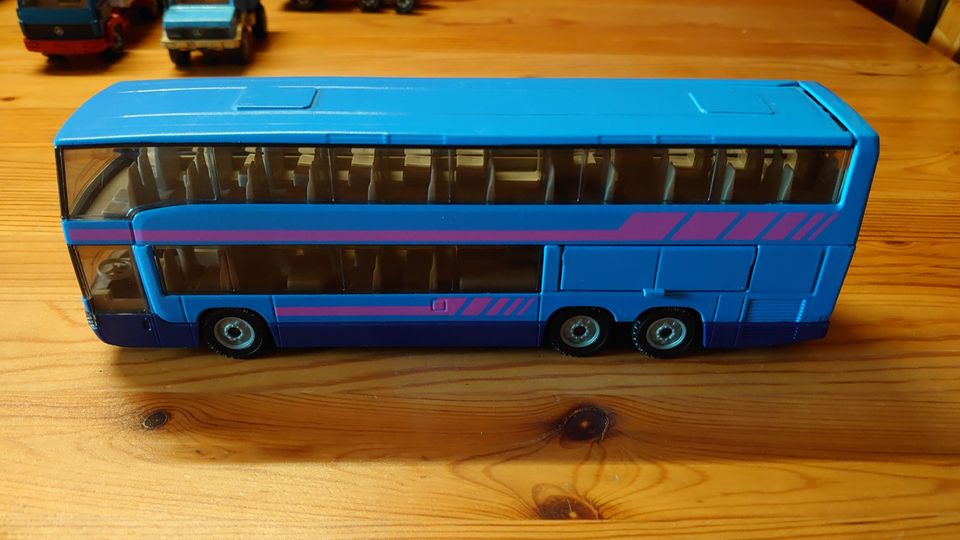 Siku Spielzeug Bus LKW Unimog in Osnabrück