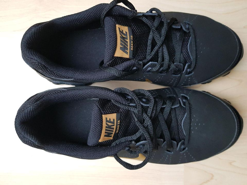 Nike Reax 9 TR in Kammerforst