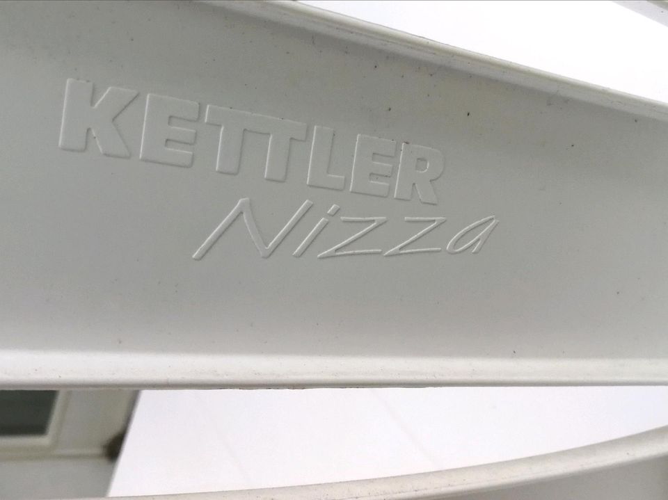 Gartentisch marke Kettler 1.76X1M. 6 Stühle: 3 Kettler+3 Sieger in Köln
