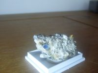 Hauyn 5mm Stufe Sanidin +Titanit + Andradit Edelsteine Mineralien München - Ramersdorf-Perlach Vorschau