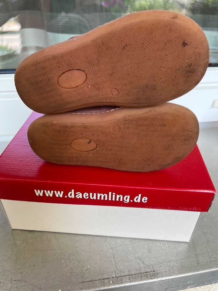 Däumling Lauflernschuhe schmal Gr. 24 Lavendel in Berlin