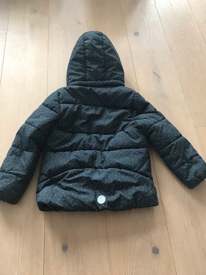 H&M Kinderjacke Gr.116  Kapuze abnehmbar in Hamburg