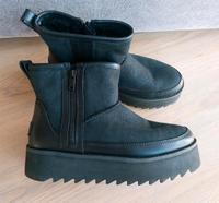 UGG Classic Rebel Biker Mini Boots Stiefel gr. 39 schwarz neuw Nordrhein-Westfalen - Menden Vorschau