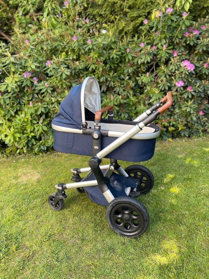 Kinderwagen "Joolz Day" in Parrot Blue mit Zubehör in Lübeck