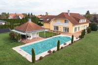 *großzügige Villa* mit großem Garten und eigenem Pool in Fellheim Bayern - Memmingen Vorschau