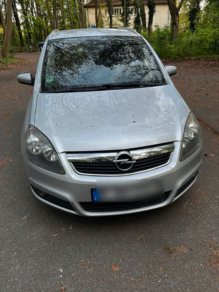 Opel Zafira in Berlin