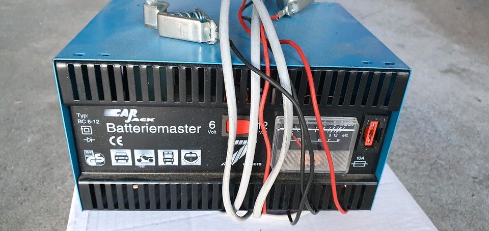 Batteriemaster Batterielader für Camper Autos Motorrad in Ansbach