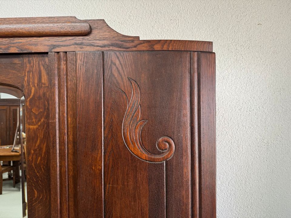 Antiker Kleiderschrank mit Spiegel jugendstil Dielenschrank in Völklingen