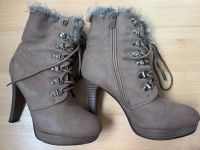 Stiefel Stiefeletten Schuhe Absatz Winter gefüttert Damen 37 Hessen - Darmstadt Vorschau