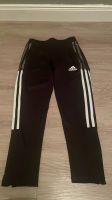 Neue Sporthose Adidas gr.128 Schleswig-Holstein - Raisdorf Vorschau