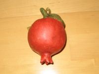 Deko Granatapfel aus Ton, rot – neuwertig München - Pasing-Obermenzing Vorschau