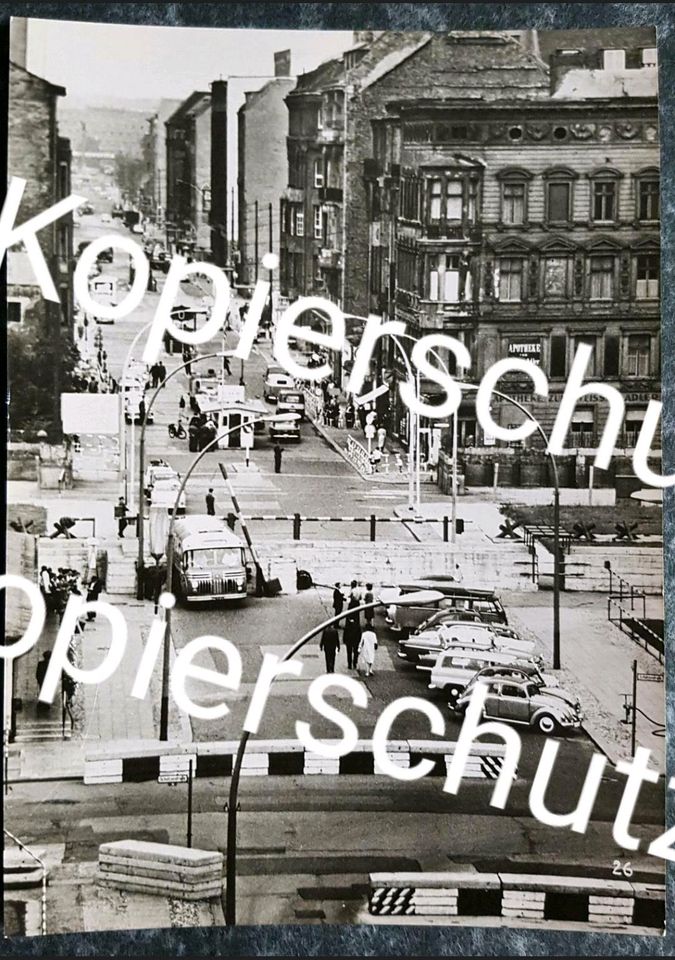 18 original Fotos Berlin 60er Nixon Checkpoint Charlie Kennedy in Broderstorf