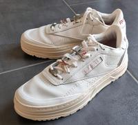 Reebok Damen Sneakers weiß Leder Gr.38,5 Plateausohle Baden-Württemberg - Singen Vorschau